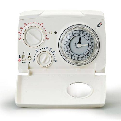 Cronotermostato giornaliero con orologio meccanico a cavalieri a batterie Fantini Cosmi intellitherm C32