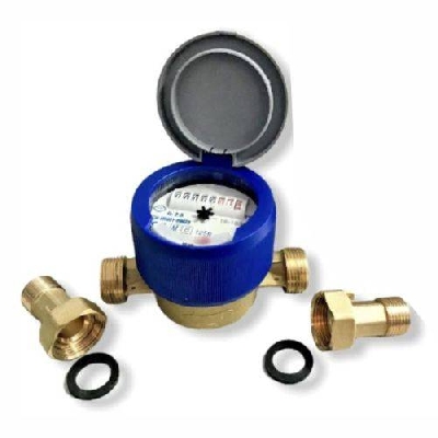 Contatore acqua con quadrante asciutto e coperchio Diam. 1/2" con raccordi in ottone e guarnizioni in gomma
