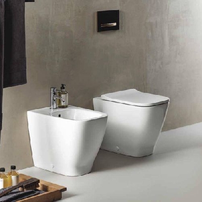WC GEBERIT Smyle Square a terra rimfree con coprivaso soft-close 500.829.00.1